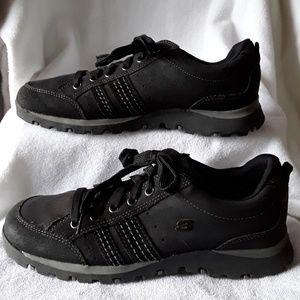 Skechers shoes😀😀😀Size 9.5